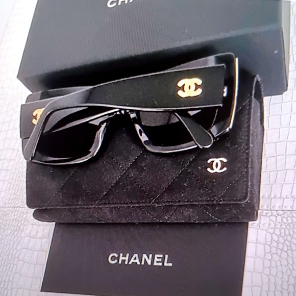 New Chanel 5435 C.501/6G Black/Gold, Grey Gradient Lens RECTANGLE SUNGLASSES . - Picture 12 of 16